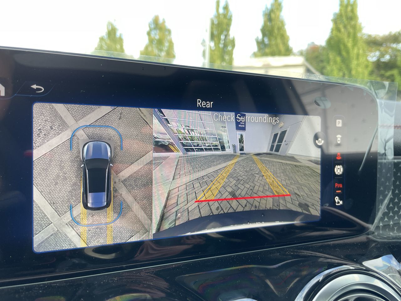 2024 Mercedes-Benz EQB300