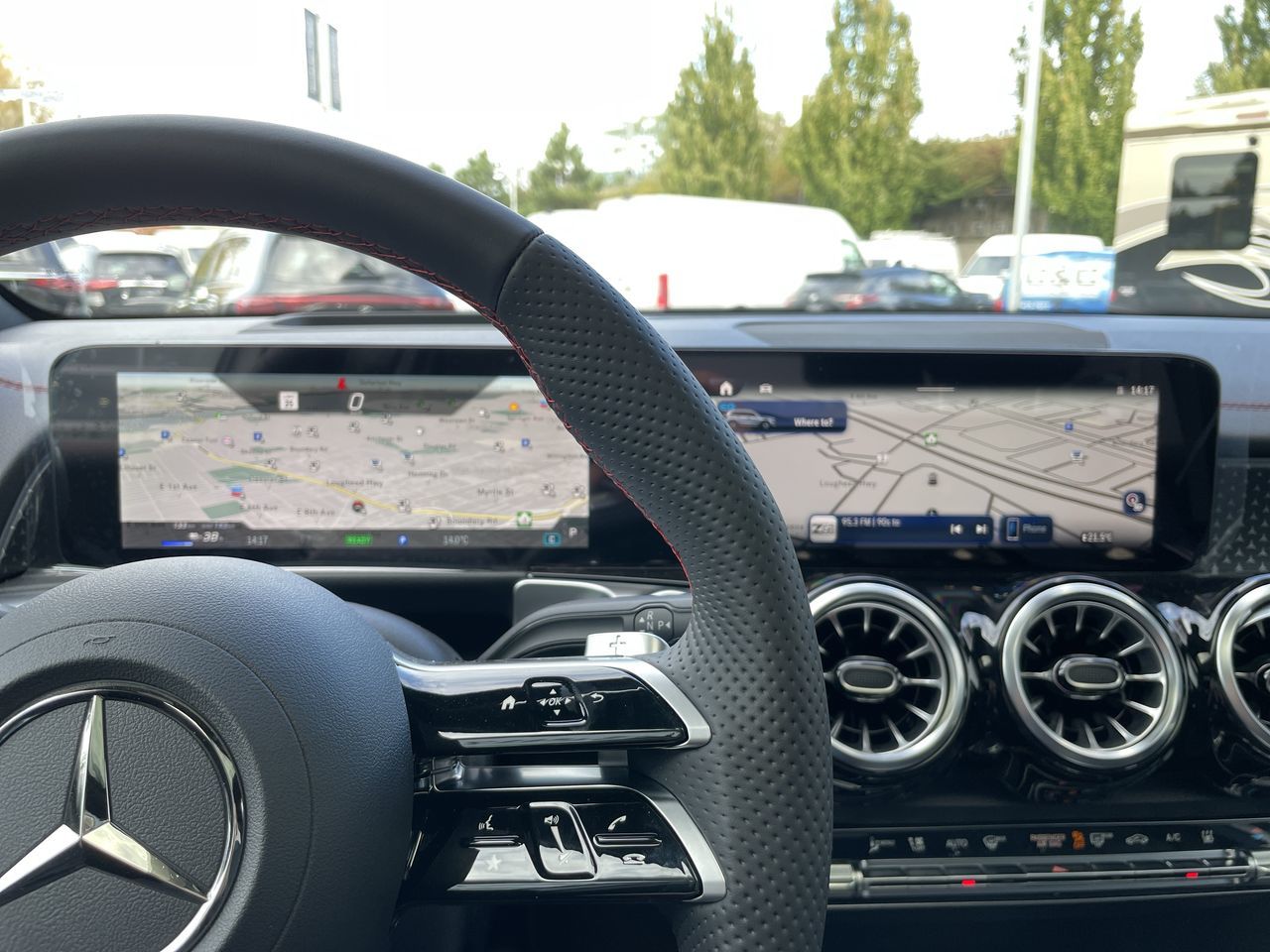 2024 Mercedes-Benz EQB300