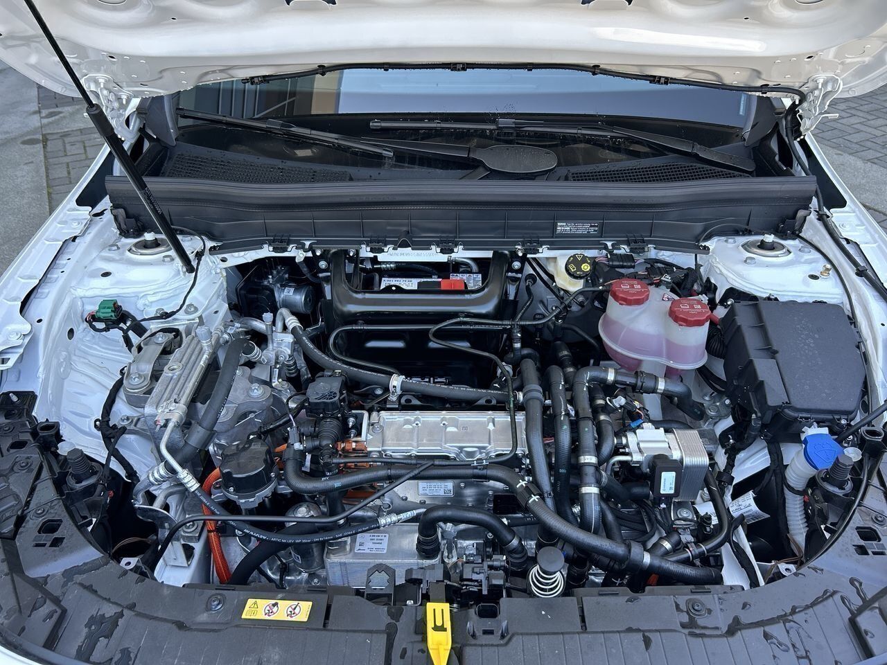 Mercedes-Benz EQB  2025 à Vancouver, Colombie-Britannique