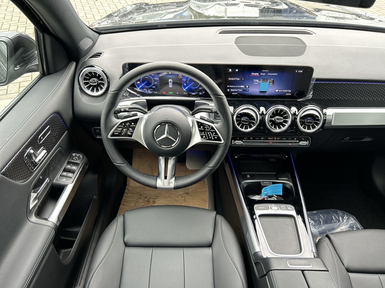 2025 Mercedes-Benz EQB300