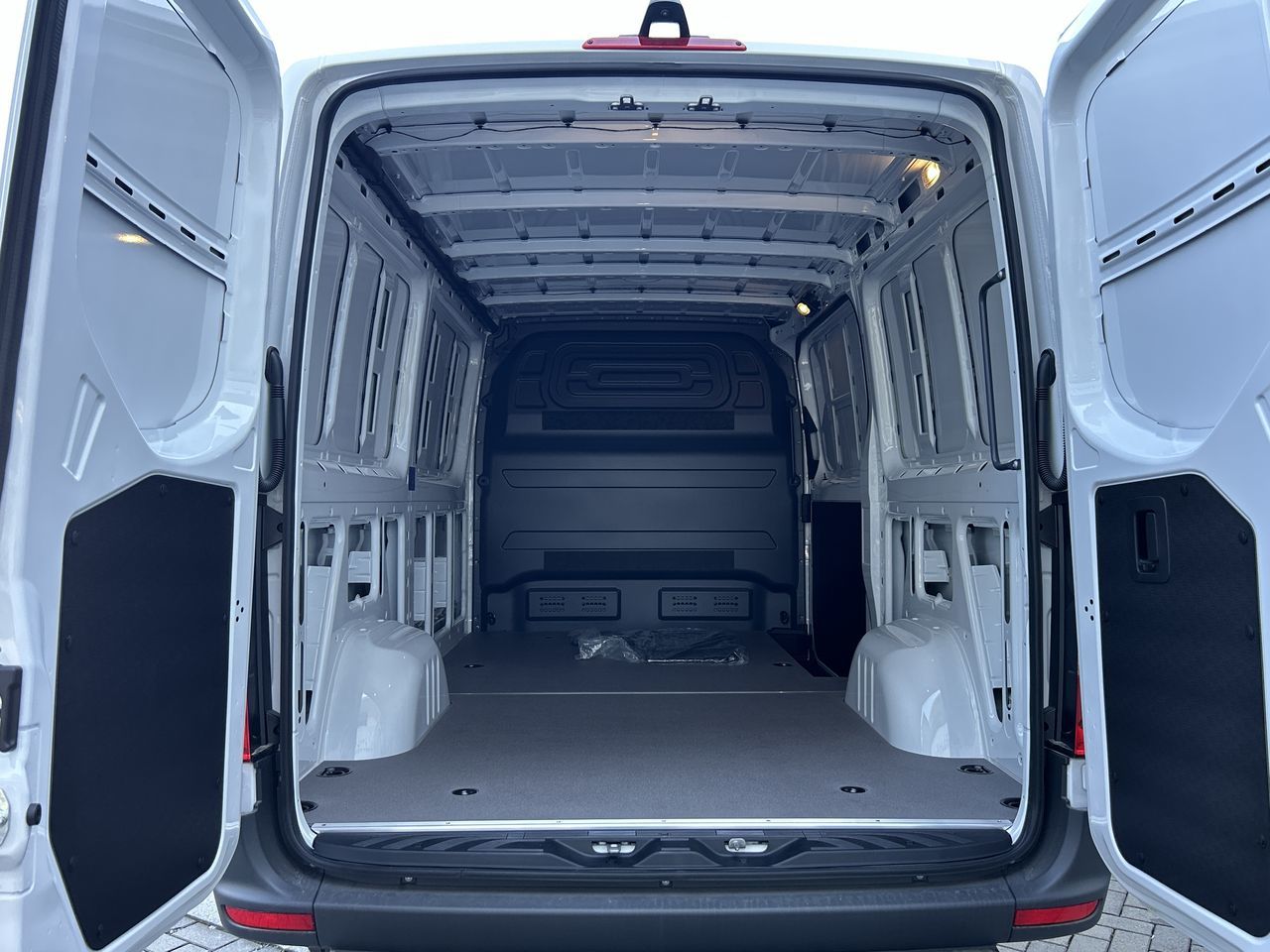 2025 Mercedes-Benz ESprinter