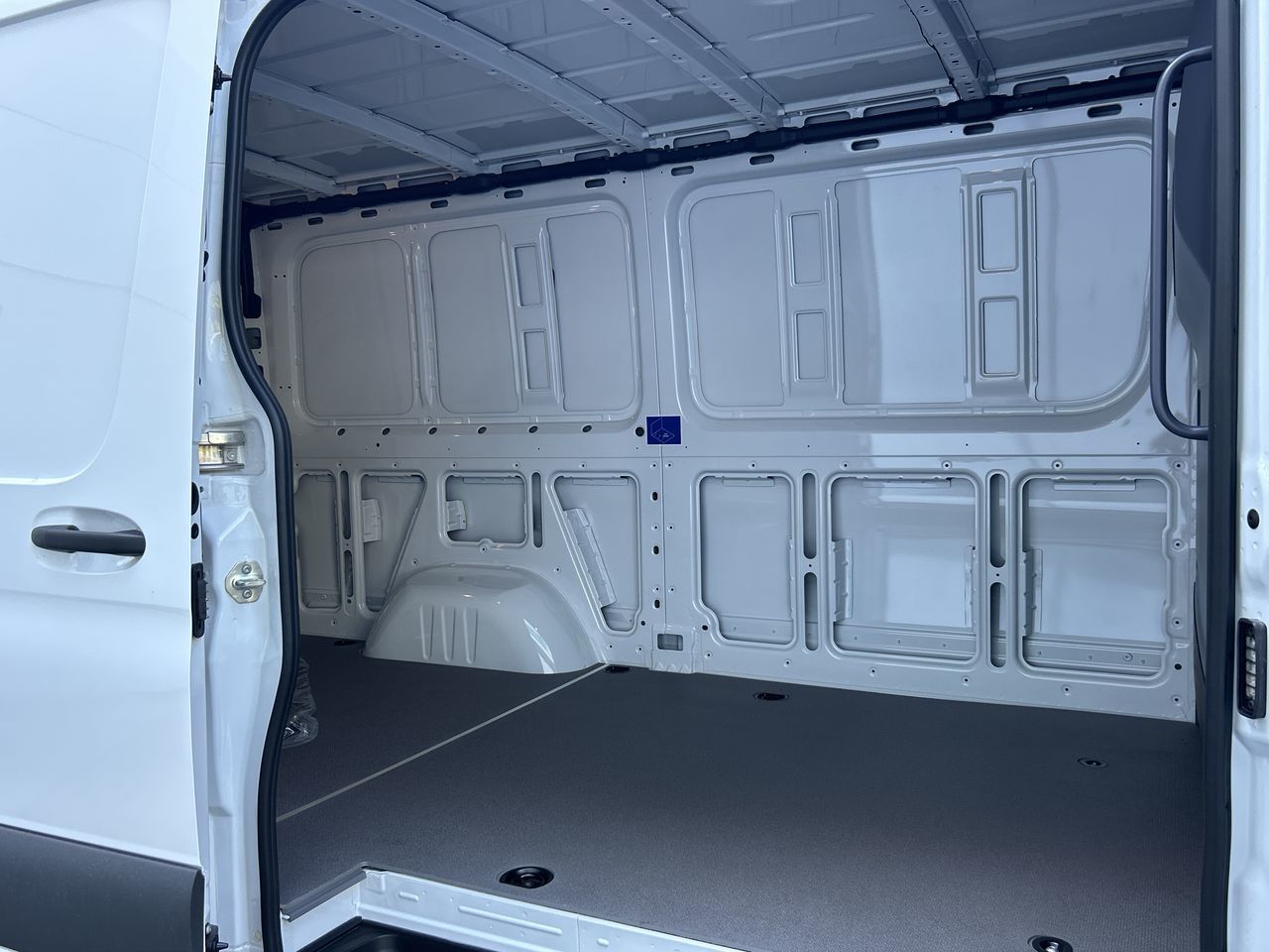 2025 Mercedes-Benz ESprinter