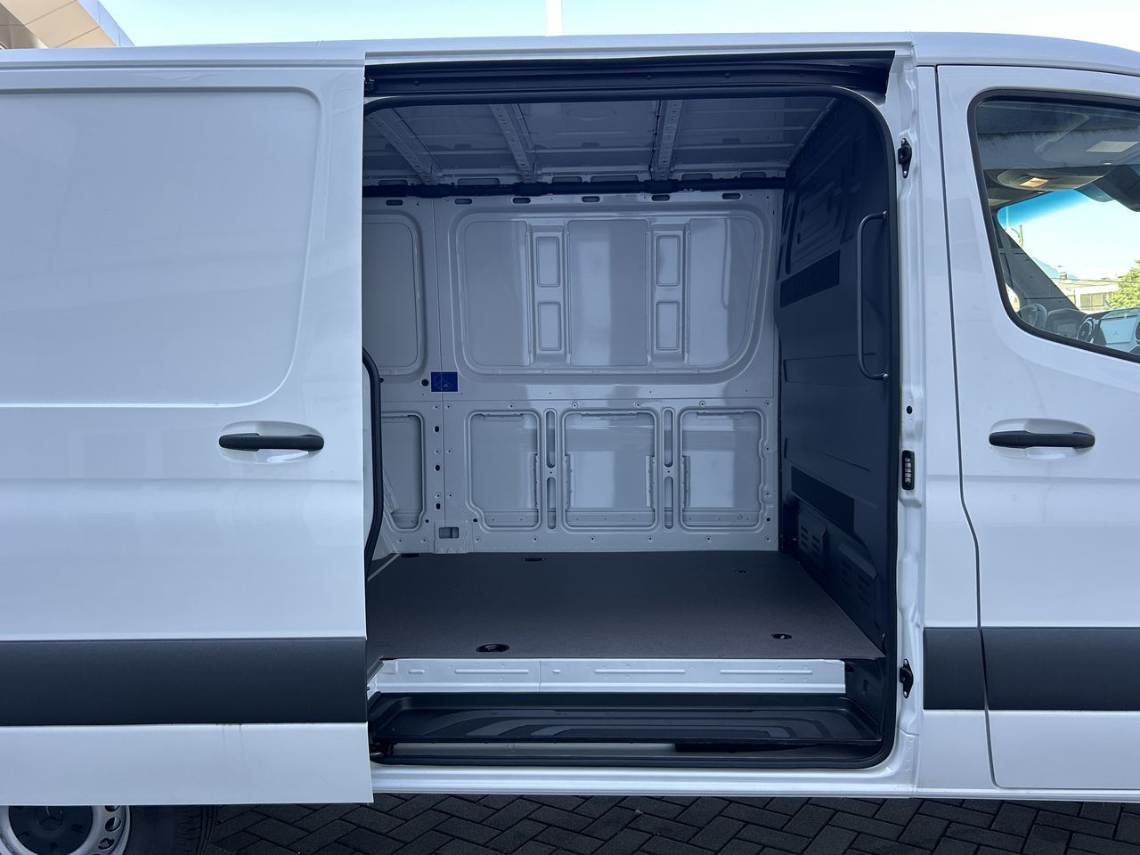 2025 Mercedes-Benz ESprinter