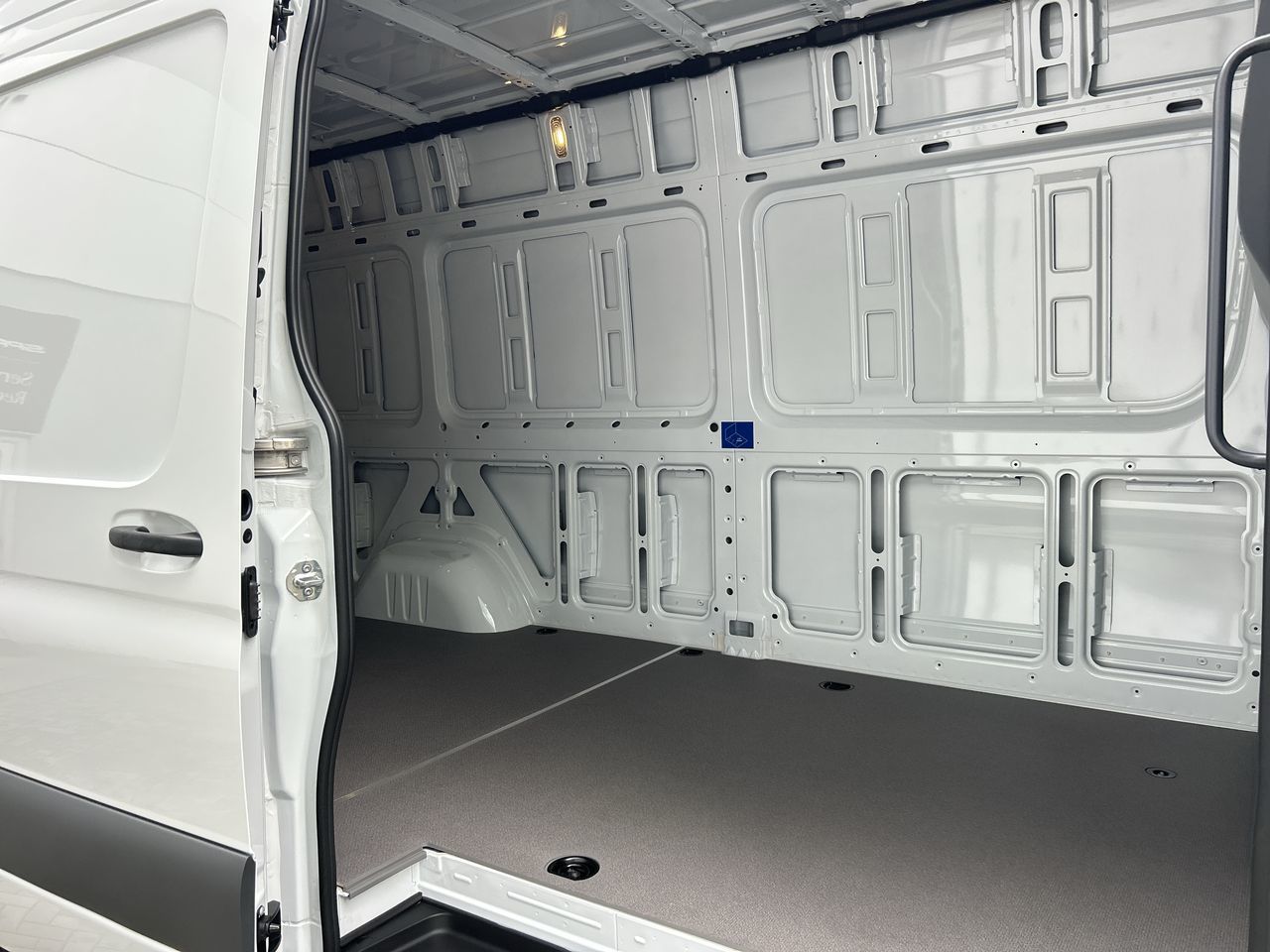 Mercedes-Benz ESprinter  2025 à Vancouver, Colombie-Britannique