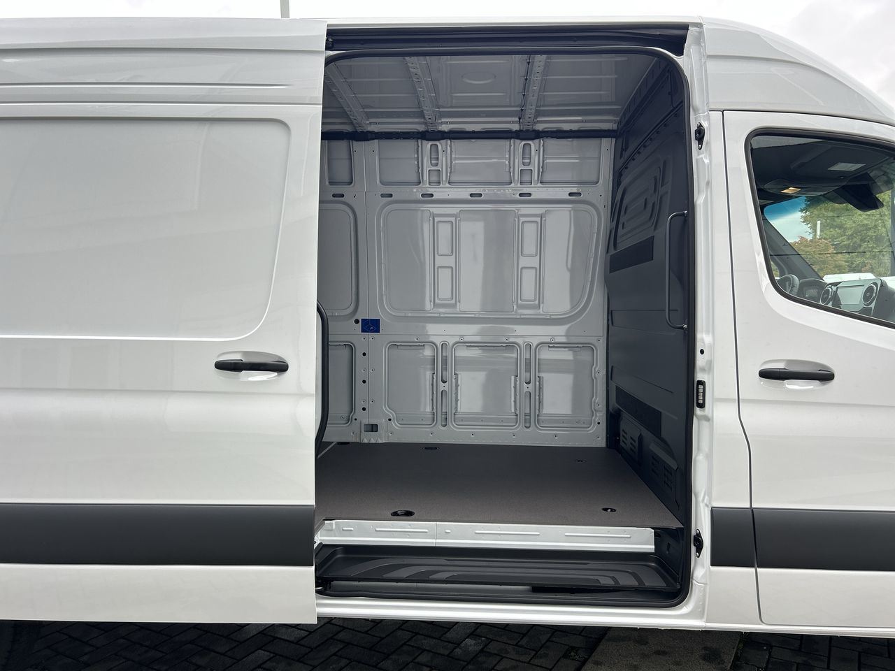 Mercedes-Benz ESprinter  2025 à Vancouver, Colombie-Britannique