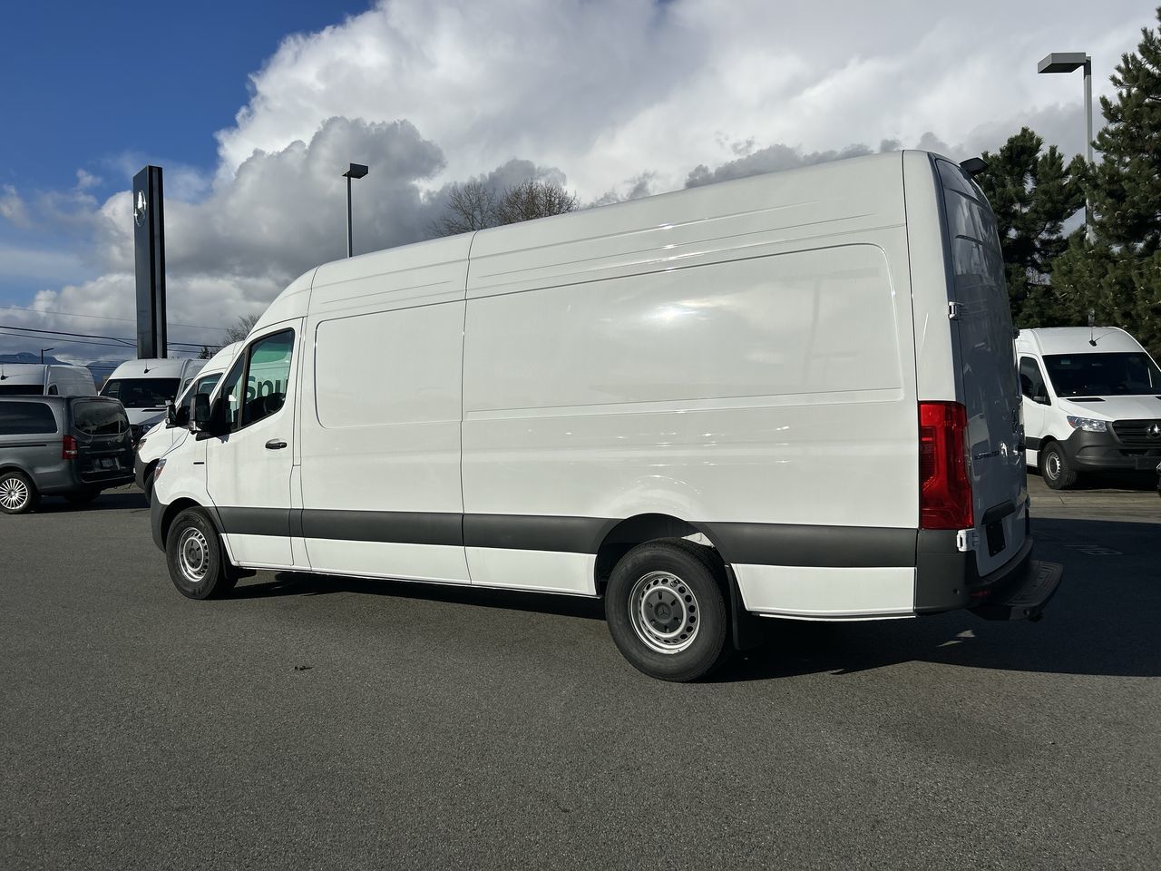 Mercedes-Benz ESprinter  2025 à Vancouver, Colombie-Britannique
