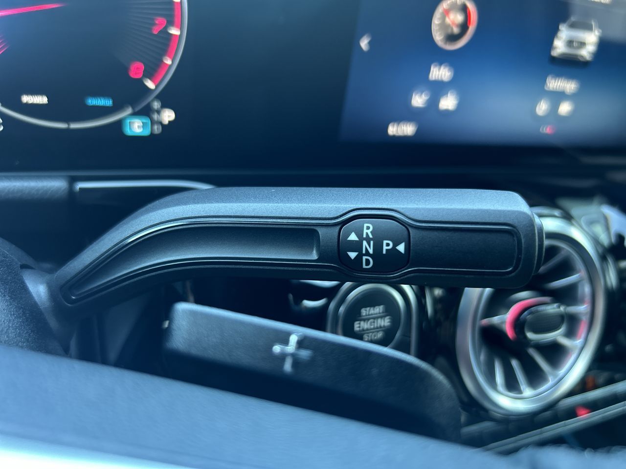 2025 Mercedes-Benz GLA