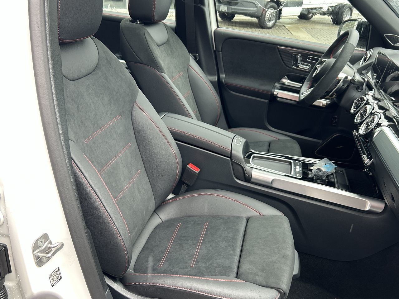 2025 Mercedes-Benz GLB in Vancouver, British Columbia
