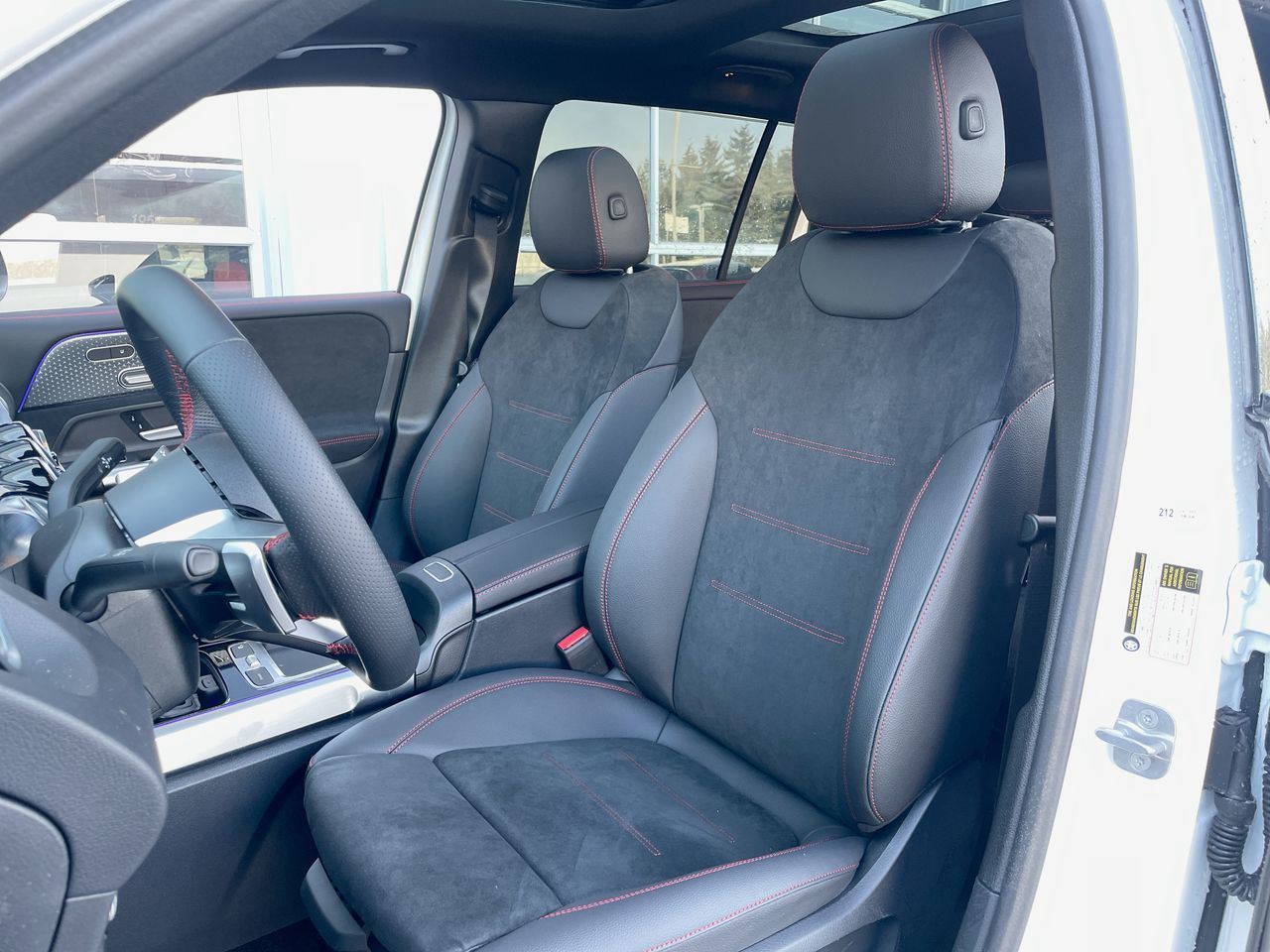 2025 Mercedes-Benz GLB in Vancouver, British Columbia