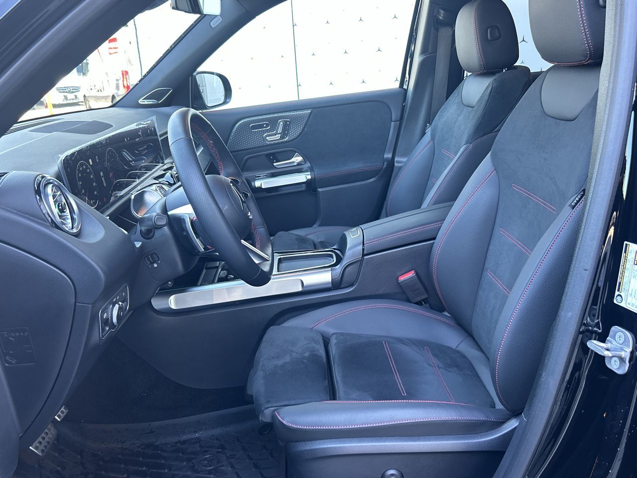2025 Mercedes-Benz GLB in Vancouver, British Columbia