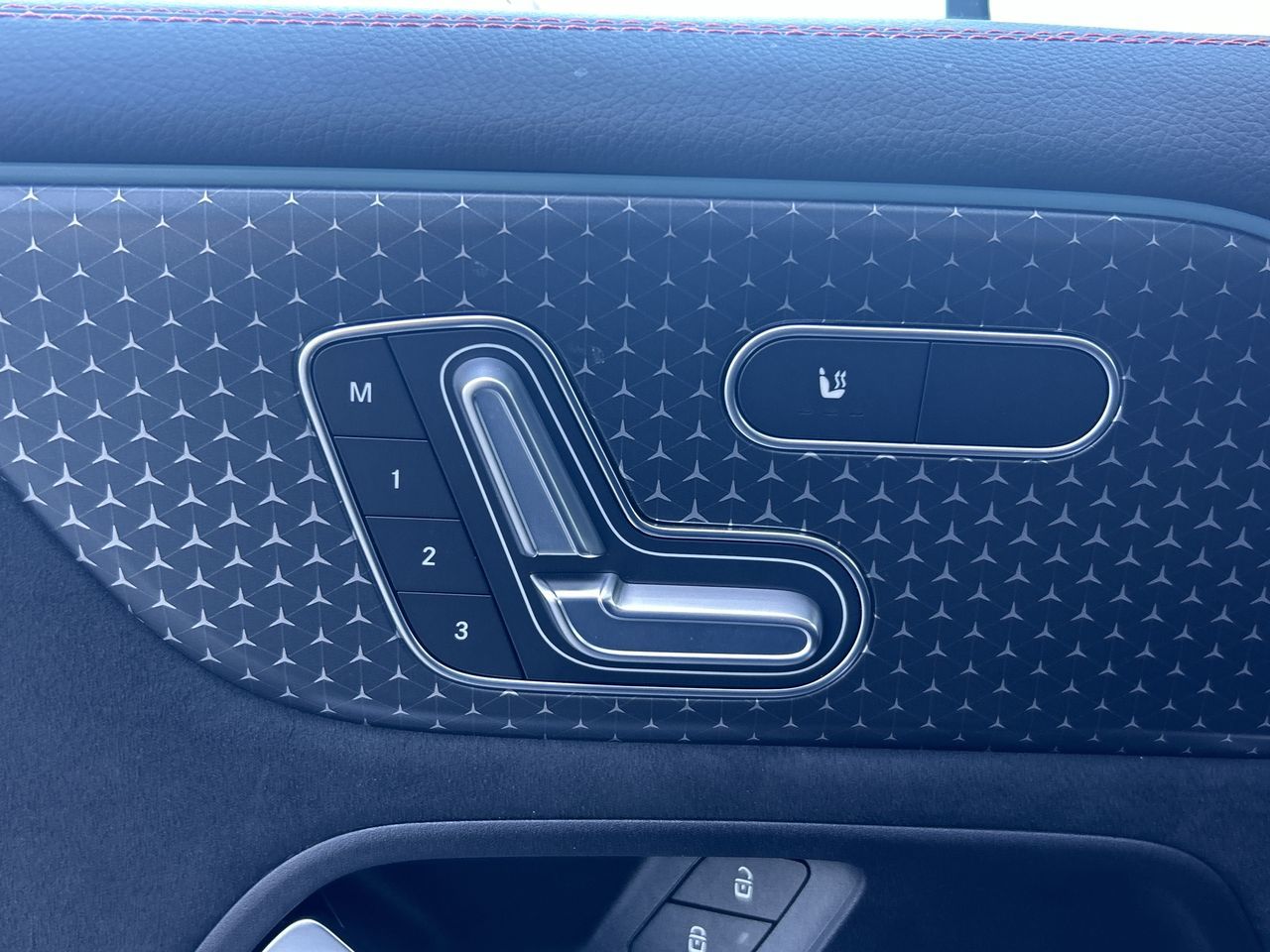 2025 Mercedes-Benz GLB in Vancouver, British Columbia