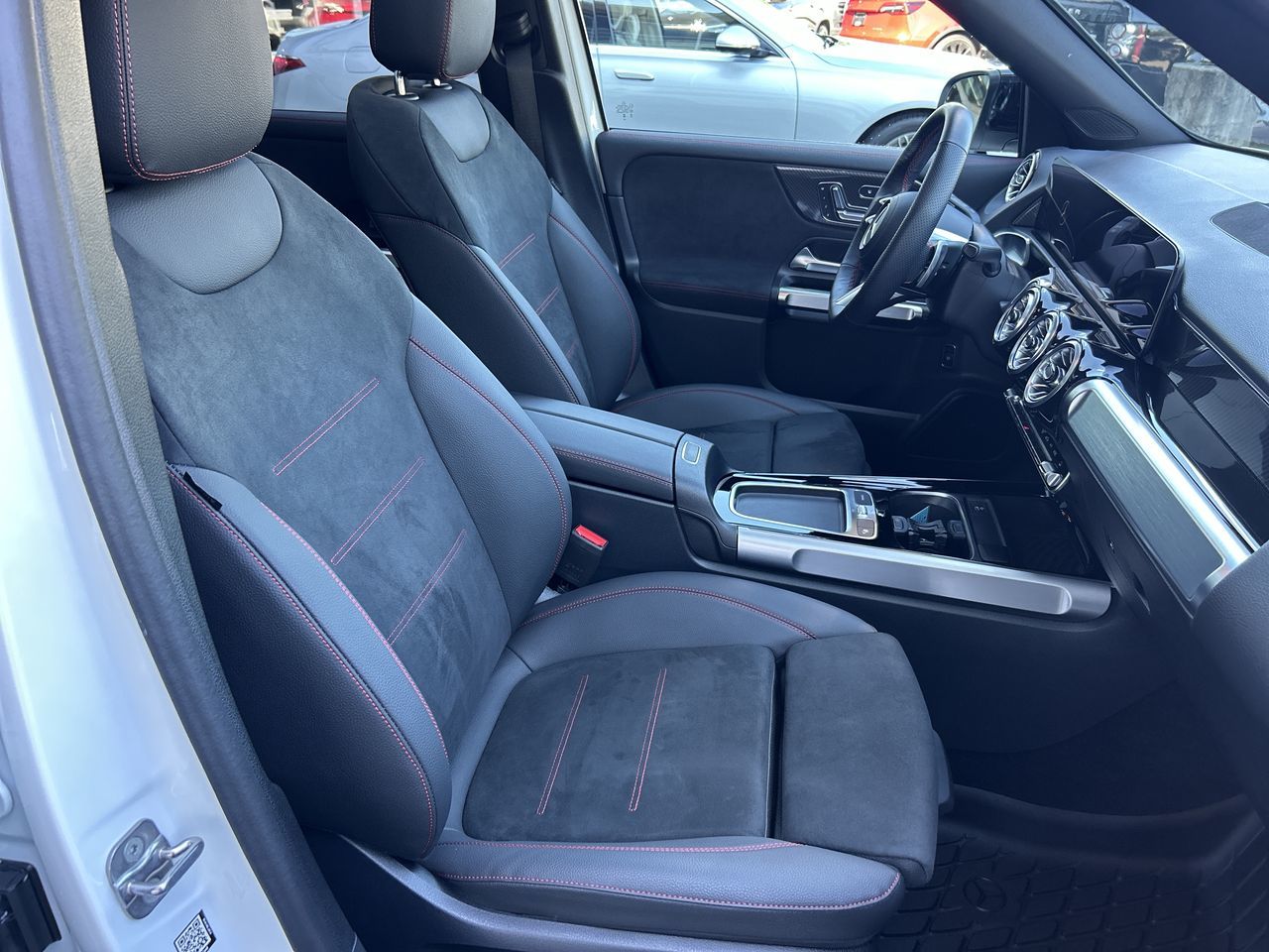 2025 Mercedes-Benz GLB in Vancouver, British Columbia