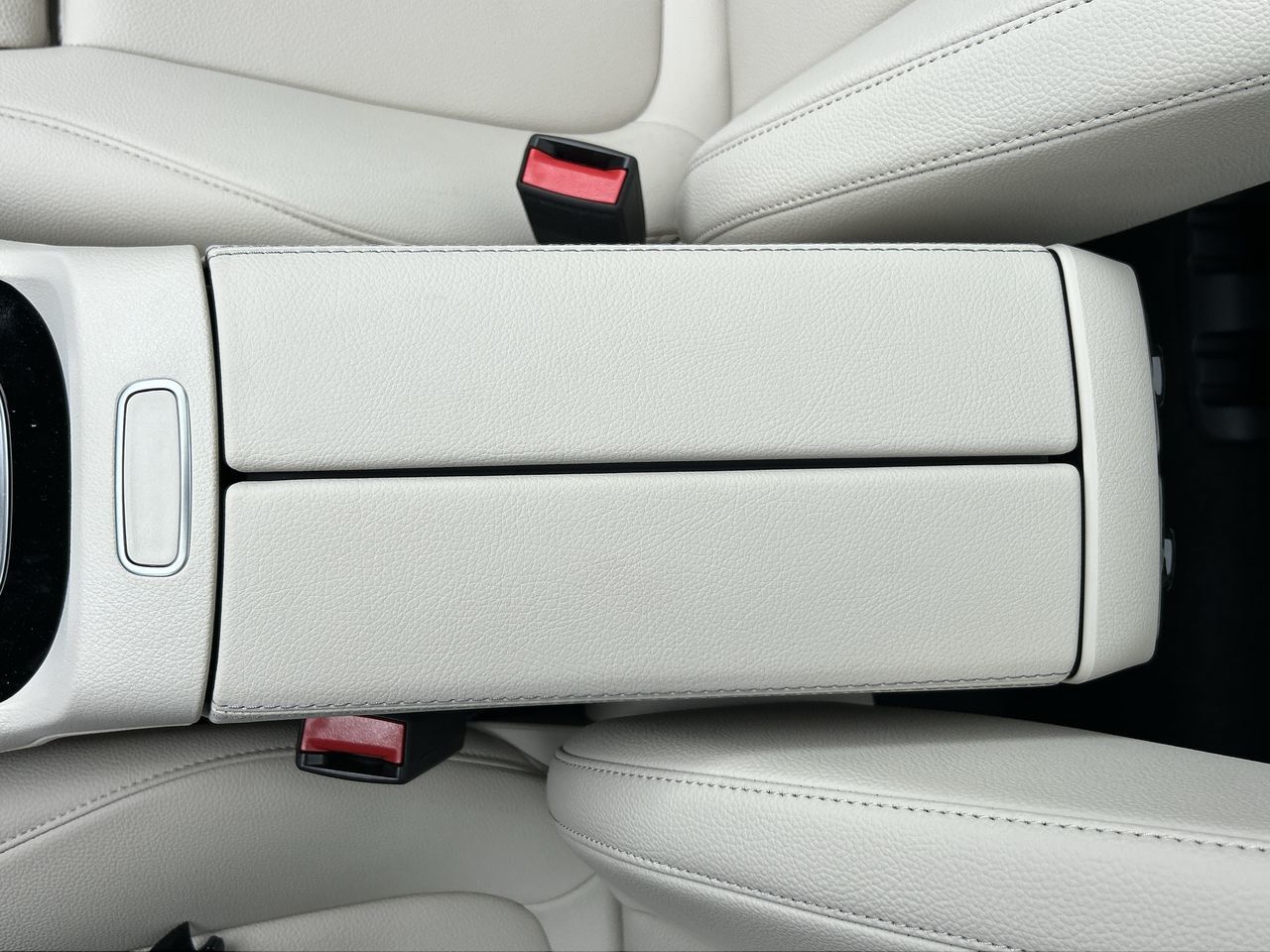 Mercedes-Benz GLB  2025 à Vancouver, Colombie-Britannique