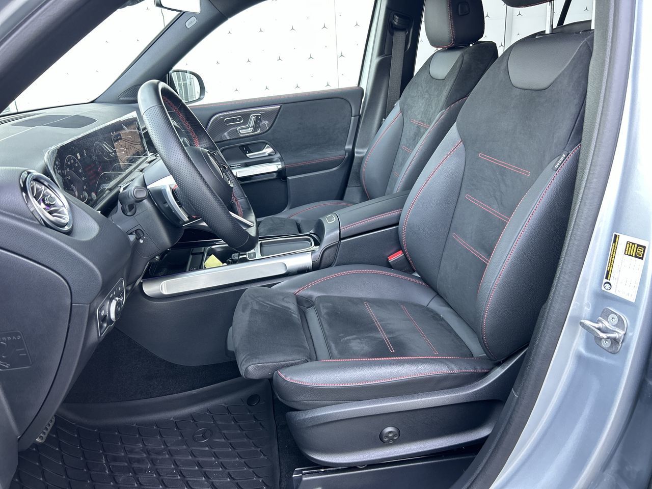 2025 Mercedes-Benz GLB in Vancouver, British Columbia