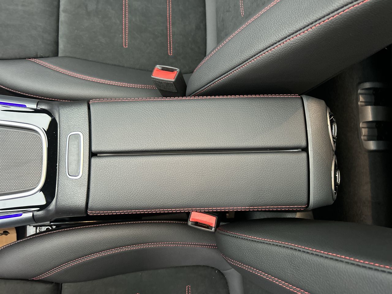 2026 Mercedes-Benz GLB