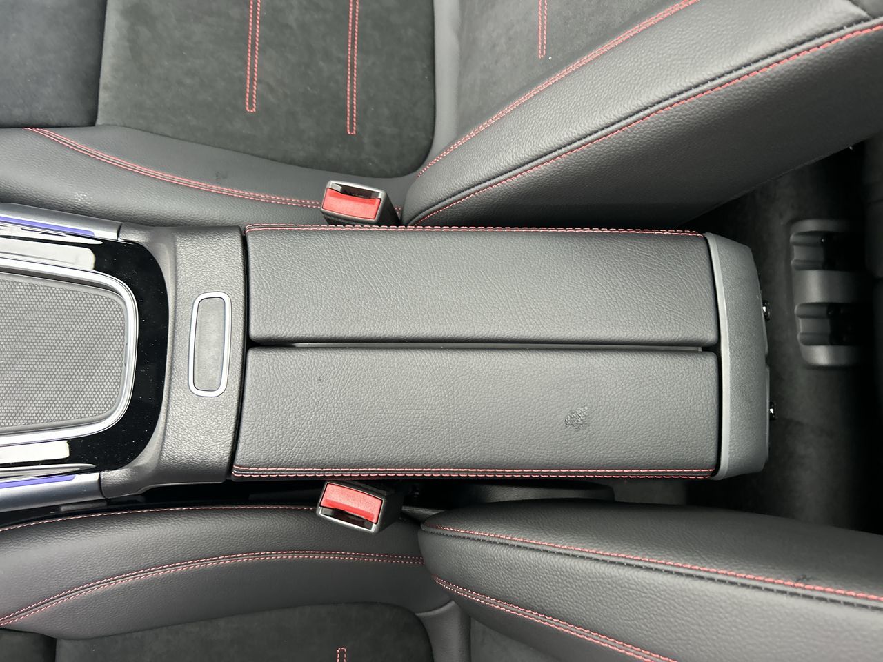 2026 Mercedes-Benz GLB