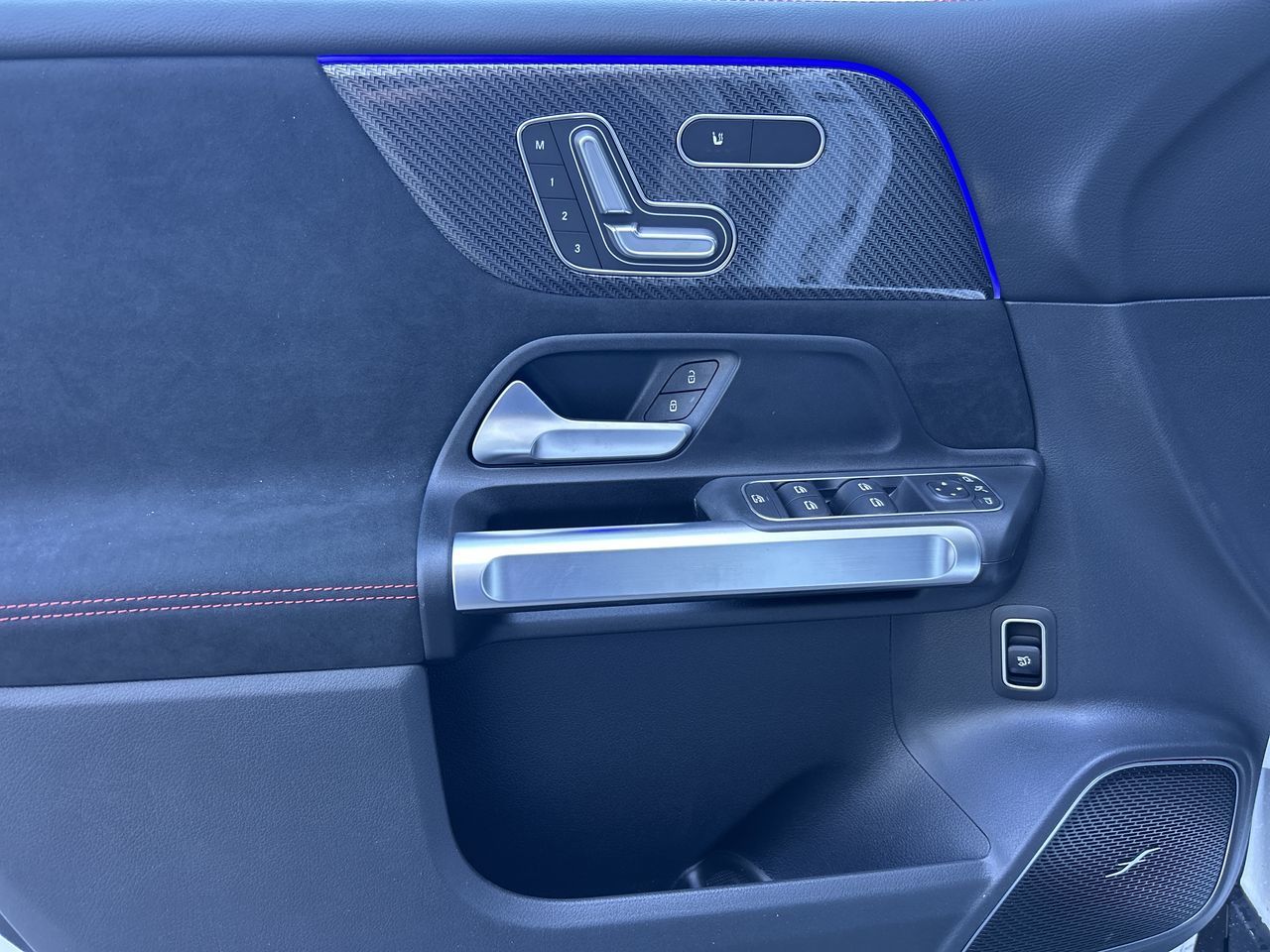 2026 Mercedes-Benz GLB