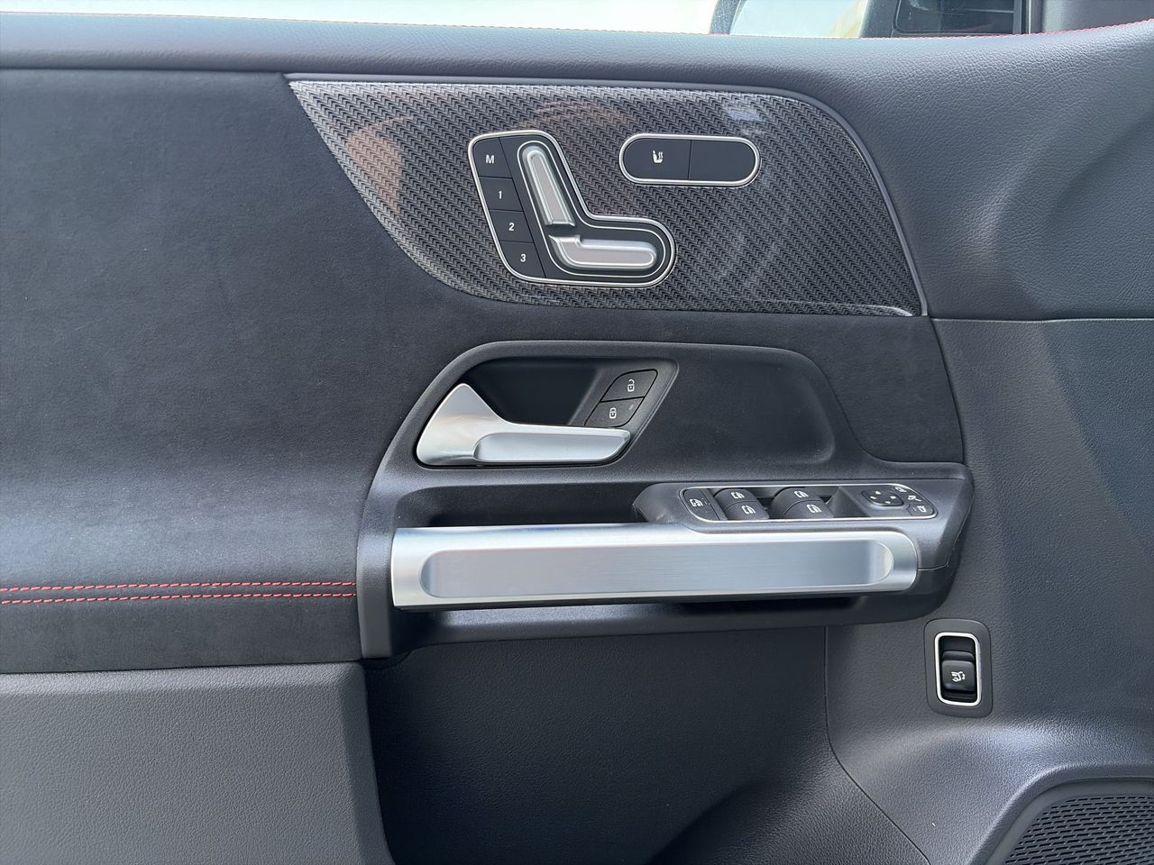 2026 Mercedes-Benz GLB in Vancouver, British Columbia