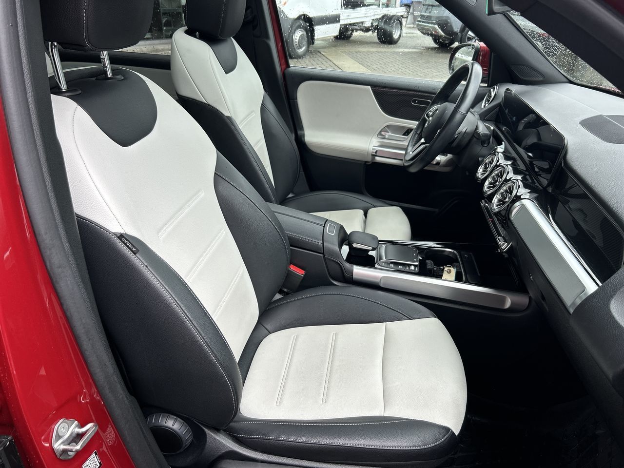 Mercedes-Benz GLB250  2022 à Vancouver, Colombie-Britannique