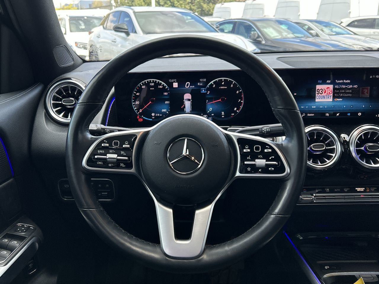 2022  GLB250