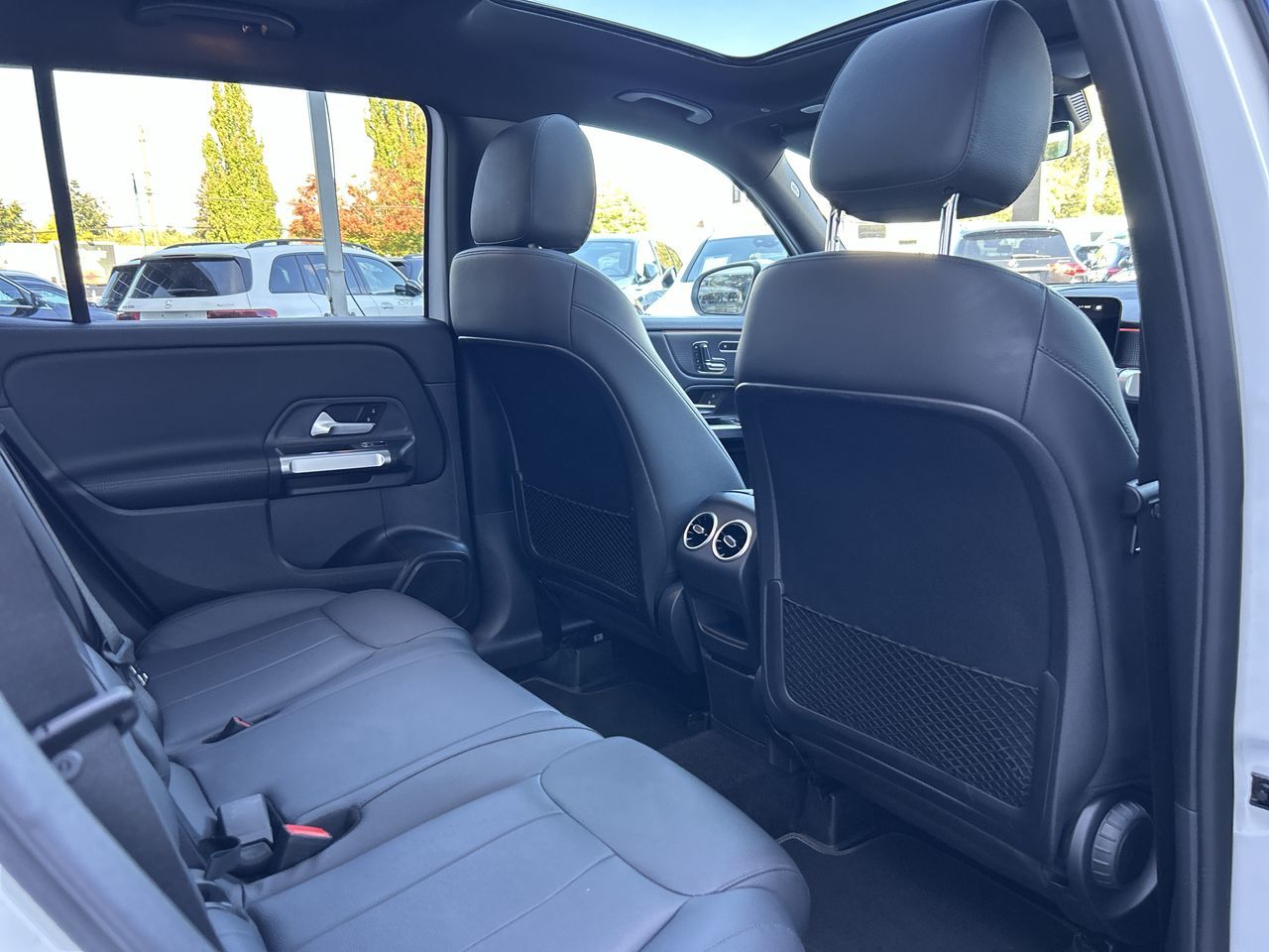 2023 Mercedes-Benz GLB250