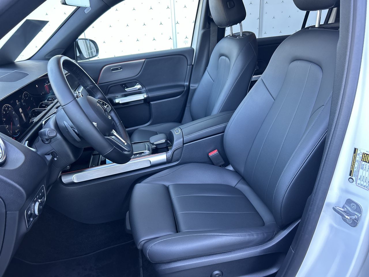 2023 Mercedes-Benz GLB250