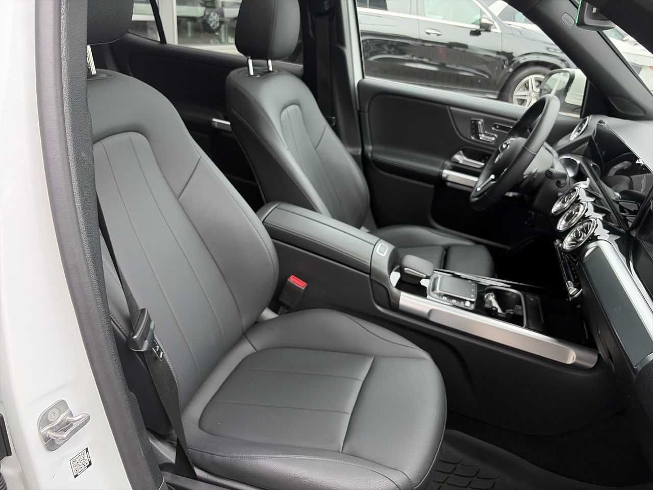 2023 Mercedes-Benz GLB250