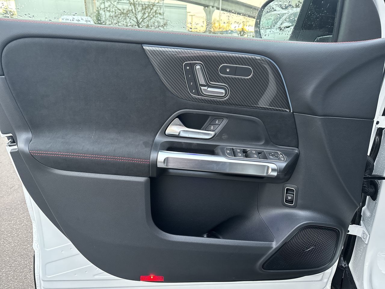 2025 Mercedes-Benz GLB250 in Vancouver, British Columbia