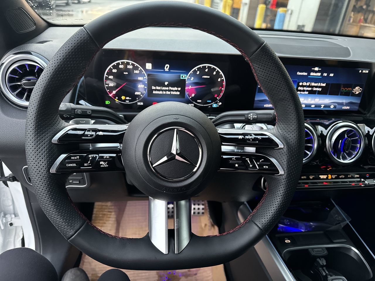 2025 Mercedes-Benz GLB250 in Vancouver, British Columbia