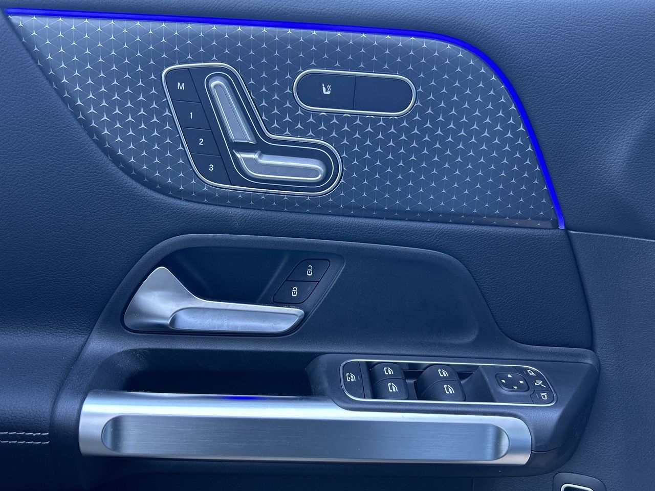 2025 Mercedes-Benz GLB250 in Vancouver, British Columbia