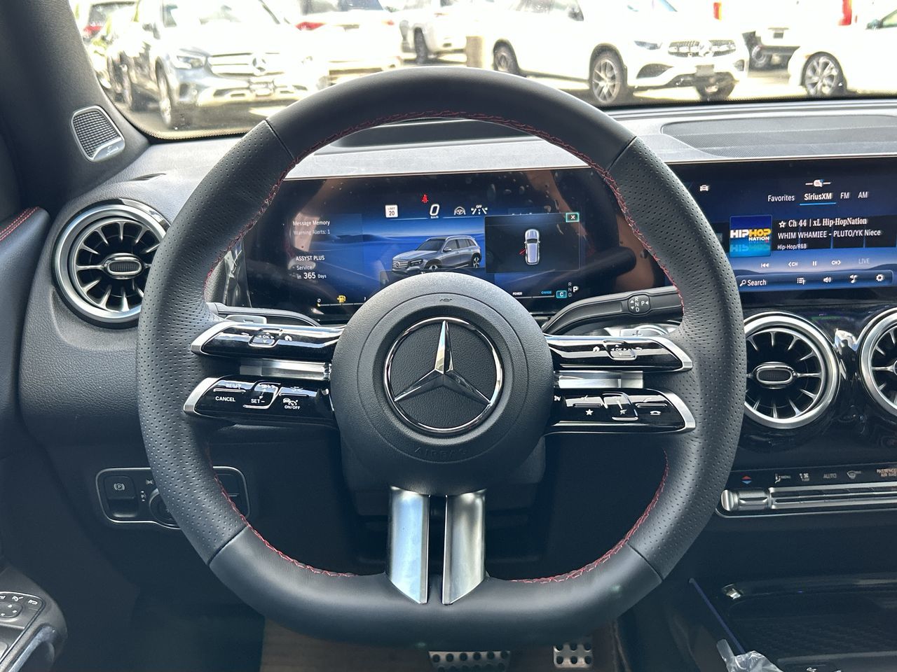 2025 Mercedes-Benz GLB250