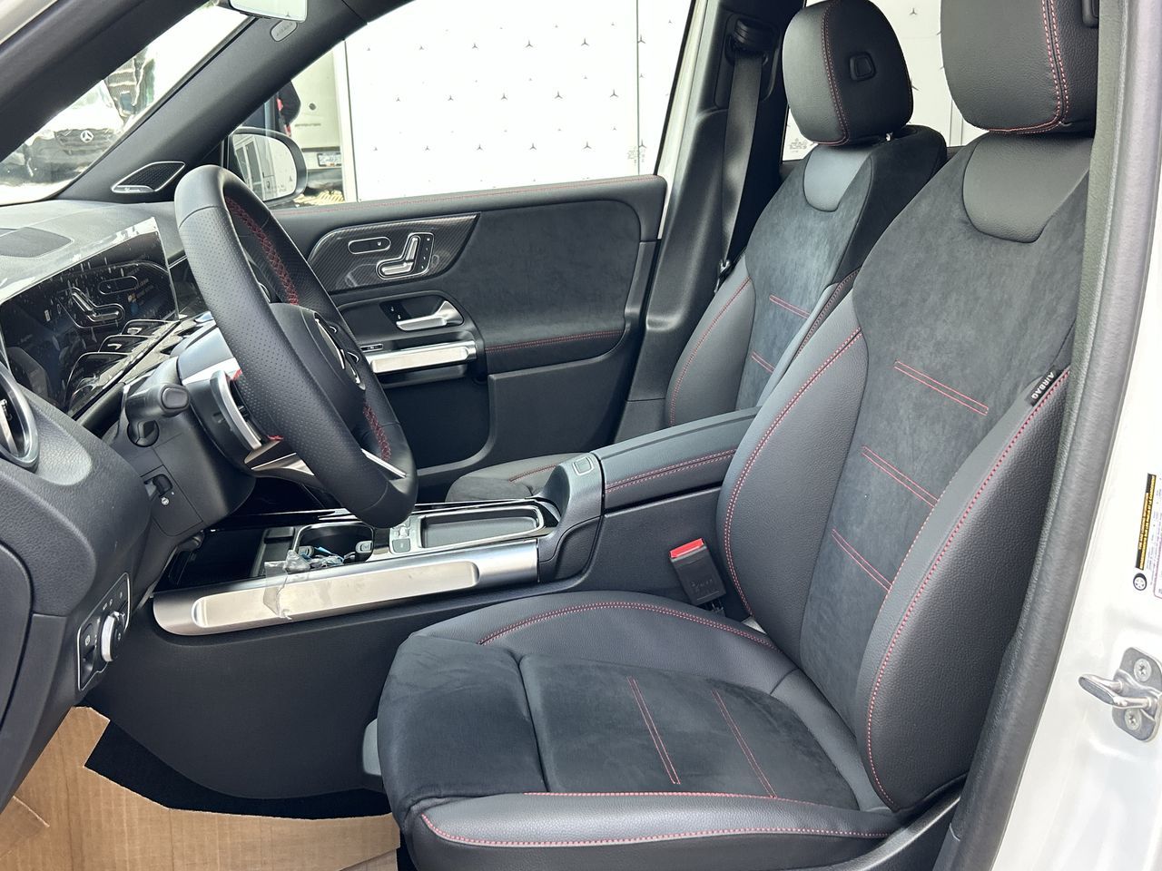 2025 Mercedes-Benz GLB250 in Vancouver, British Columbia
