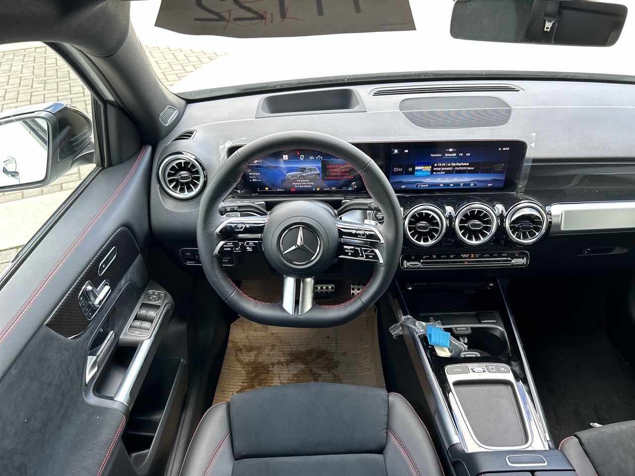 2025 Mercedes-Benz GLB250 in Vancouver, British Columbia