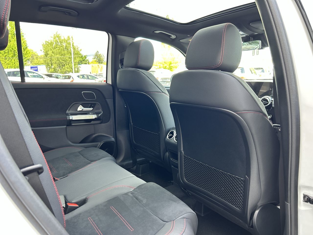 2025 Mercedes-Benz GLB250