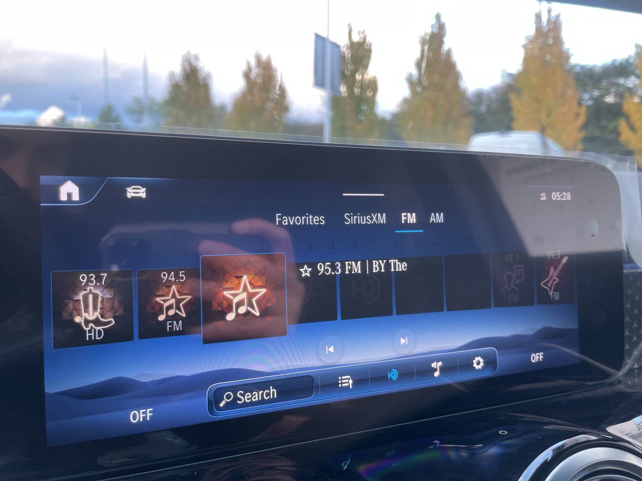 2025 Mercedes-Benz GLB250