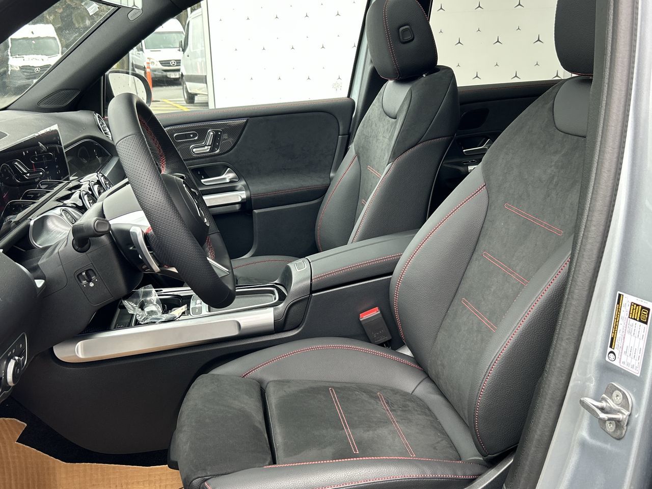 2025 Mercedes-Benz GLB in Vancouver, British Columbia