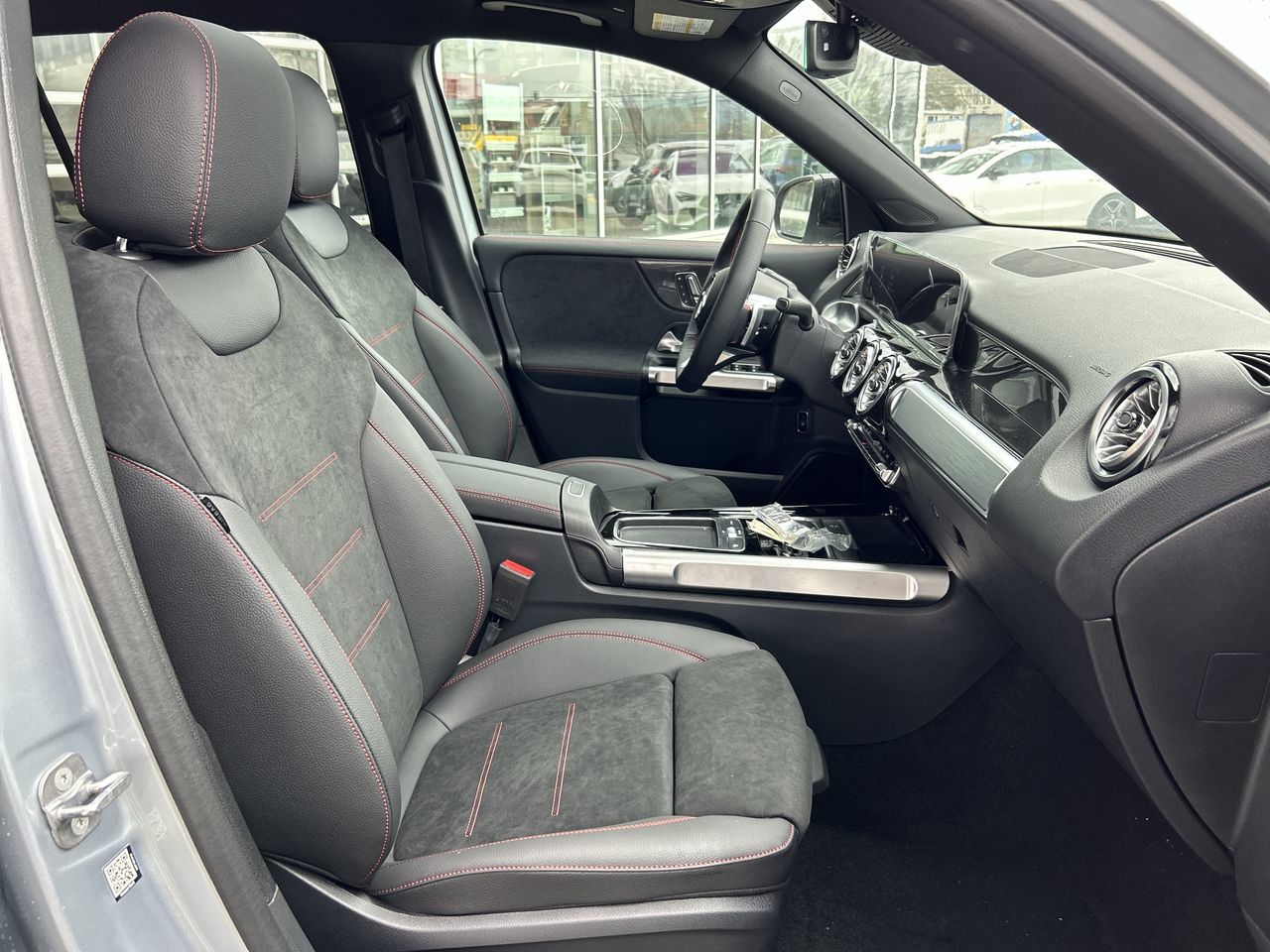 2025 Mercedes-Benz GLB in Vancouver, British Columbia