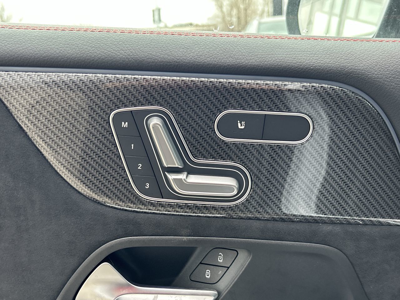 2025 Mercedes-Benz GLB in Vancouver, British Columbia