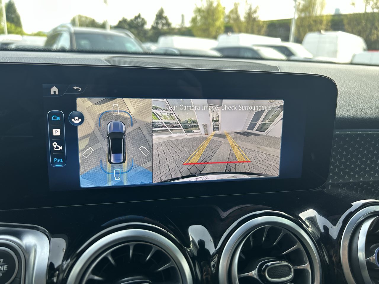 2025 Mercedes-Benz GLB250