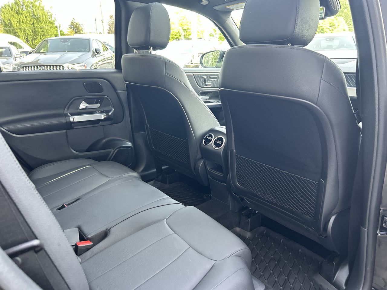 2025 Mercedes-Benz GLB250