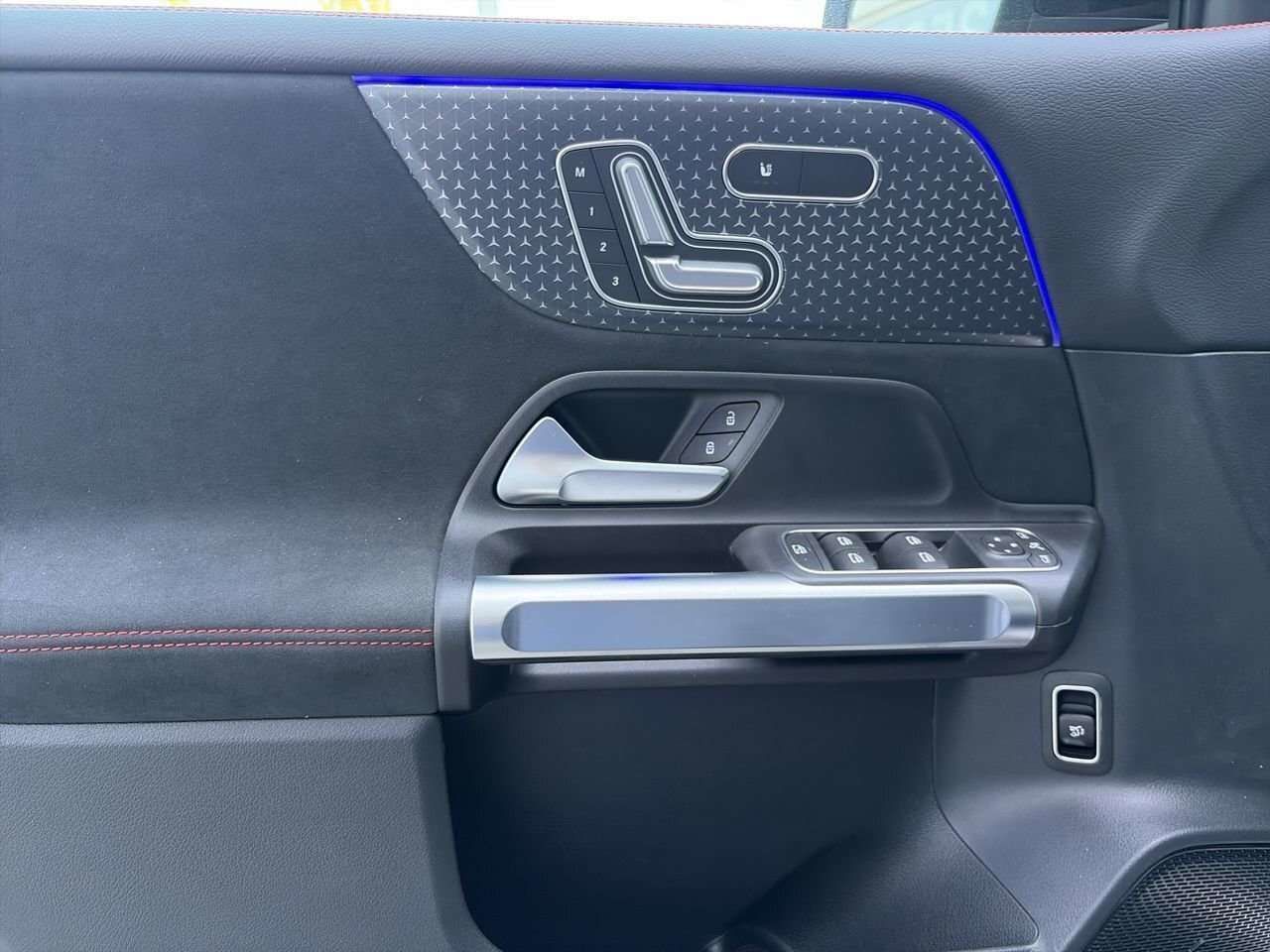 2026 Mercedes-Benz GLB in Vancouver, British Columbia