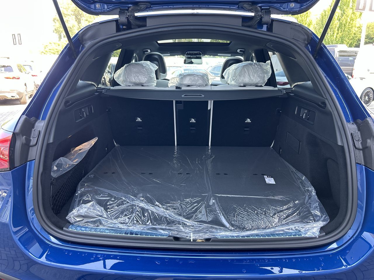 2025 Mercedes-Benz GLC Plug-in Hybrid in Vancouver, British Columbia
