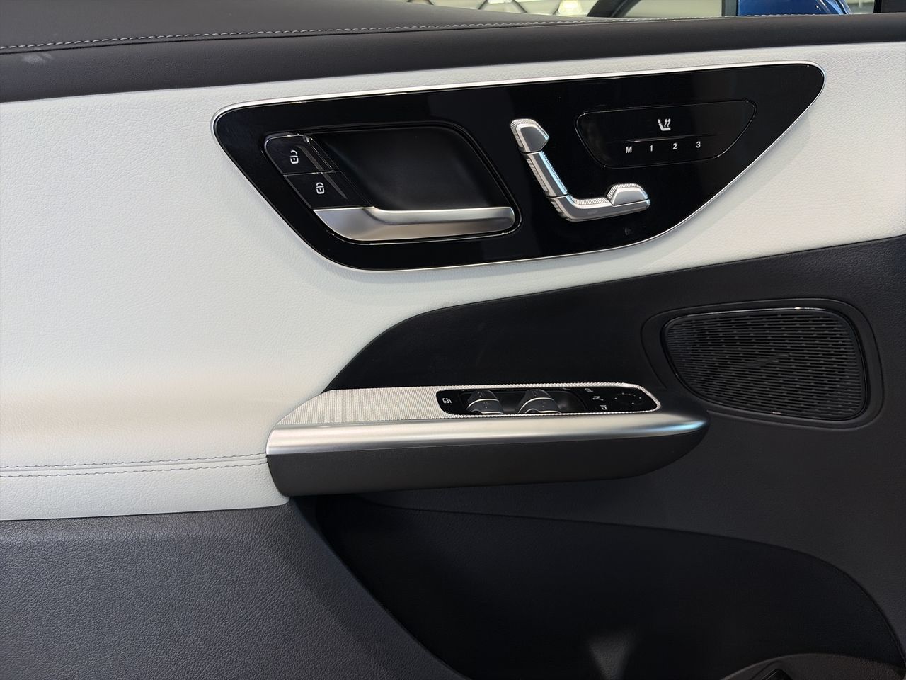 2026 Mercedes-Benz GLC