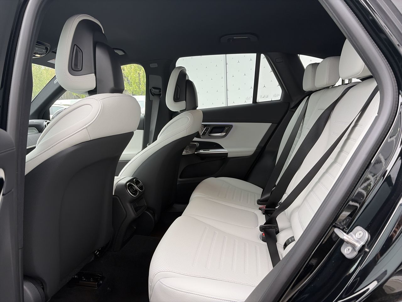 2027 Mercedes-Benz GLC