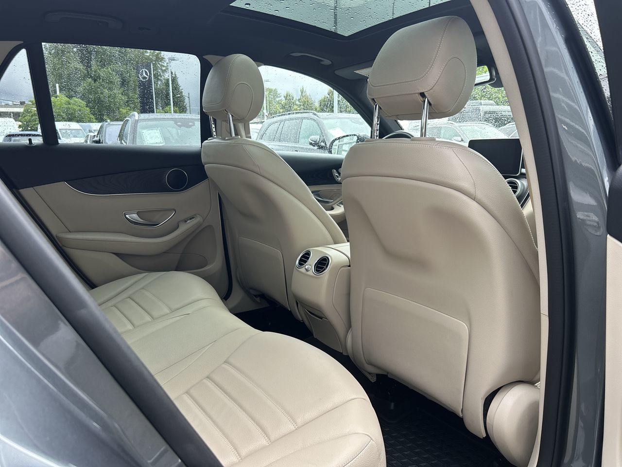 Mercedes-Benz GLC300  2018 à Vancouver, Colombie-Britannique