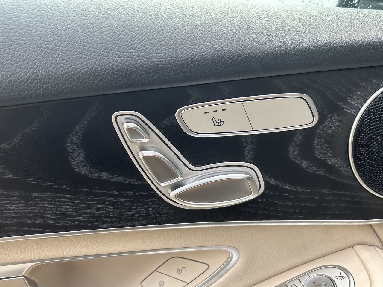 Mercedes-Benz GLC300  2018 à Vancouver, Colombie-Britannique