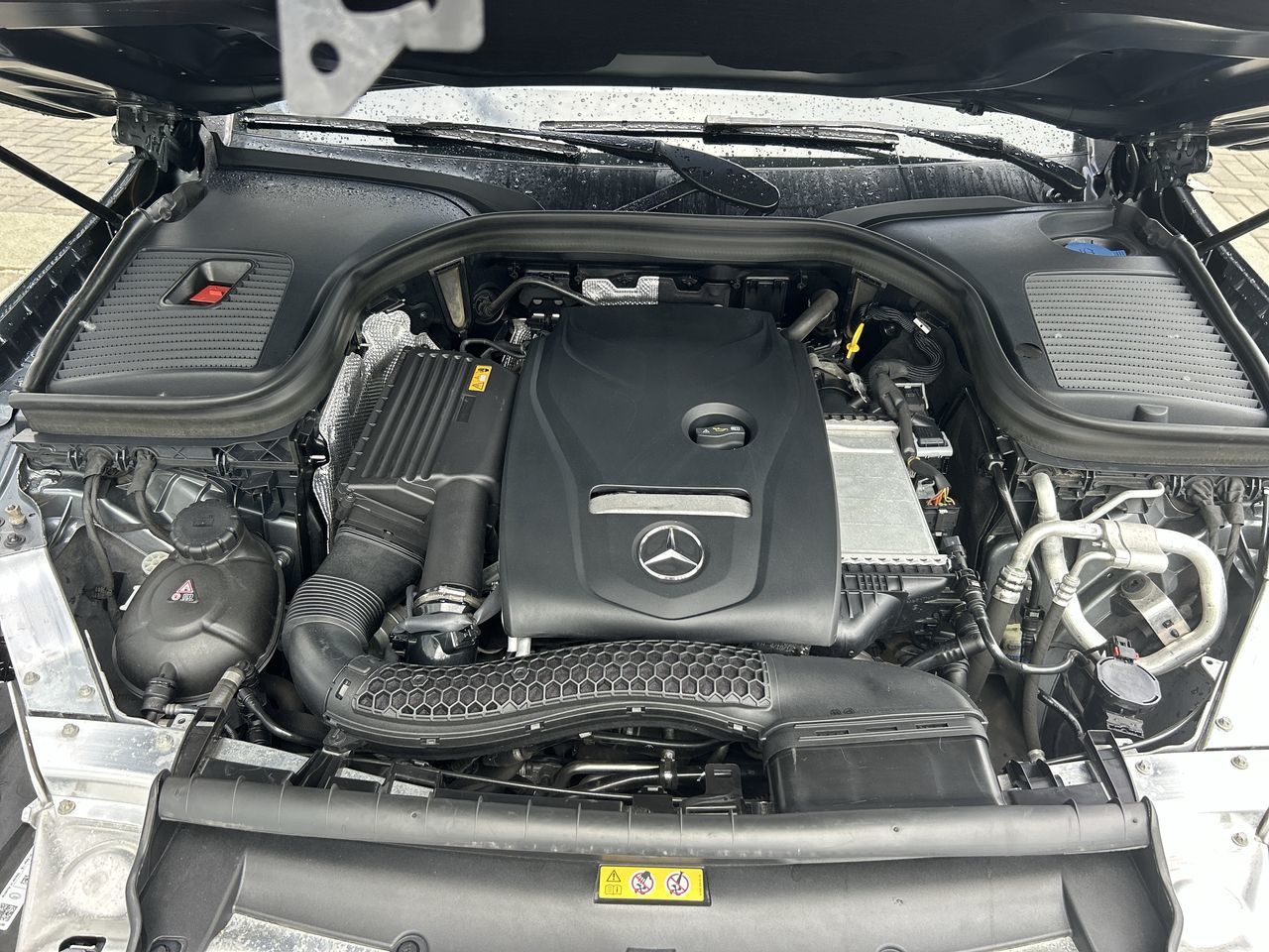 Mercedes-Benz GLC300  2018 à Vancouver, Colombie-Britannique