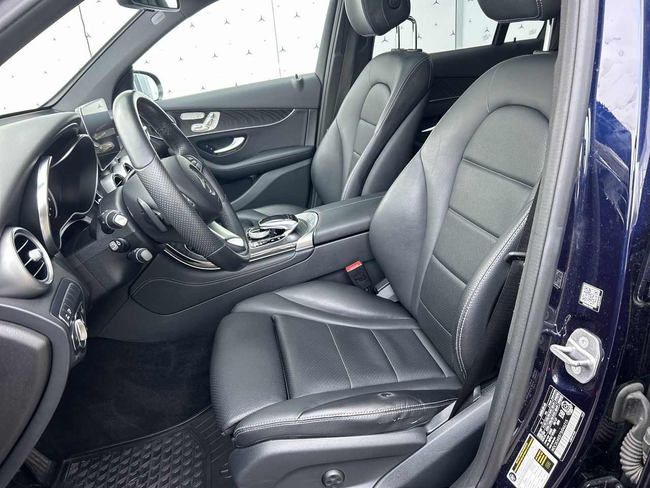 2018 Mercedes-Benz GLC300 in Vancouver, British Columbia