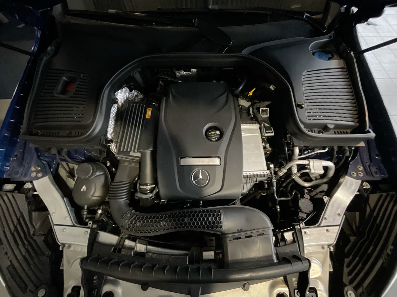 2019 Mercedes-Benz GLC300 in Vancouver, British Columbia