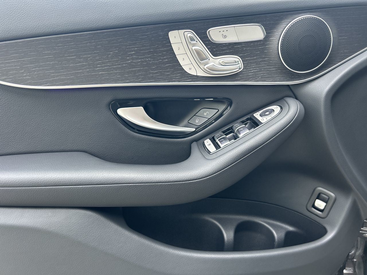 2021 Mercedes-Benz GLC300